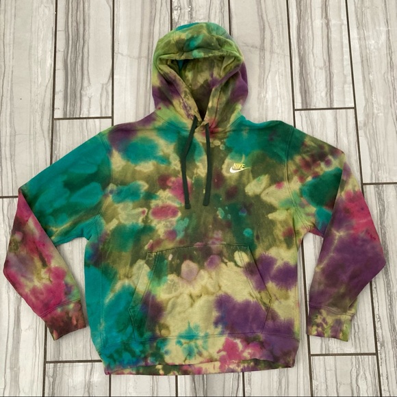 Nike Other - Nike hoodie. EUC like new